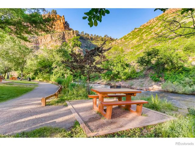 9 Eagle Nest Lane, Lyons, CO 80540