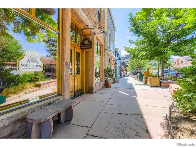 9 Eagle Nest Lane, Lyons, CO 80540