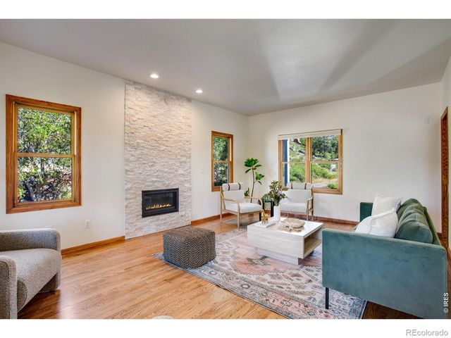 9 Eagle Nest Lane, Lyons, CO 80540