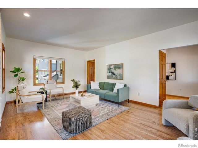 9 Eagle Nest Lane, Lyons, CO 80540