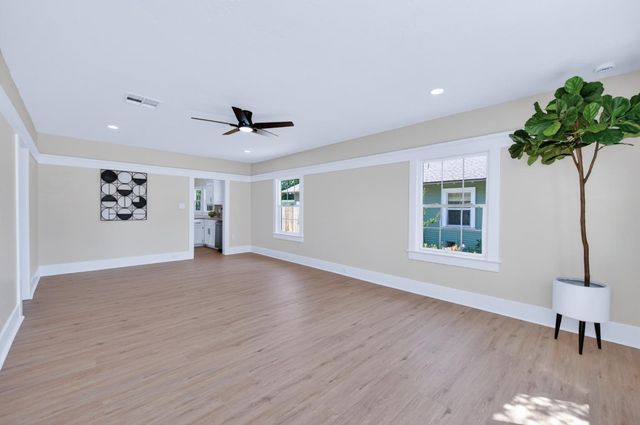 930 N Arthur Avenue, Fresno, CA 93728