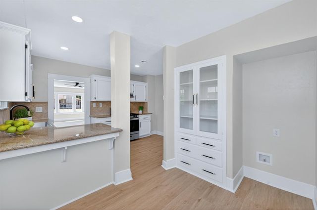 930 N Arthur Avenue, Fresno, CA 93728