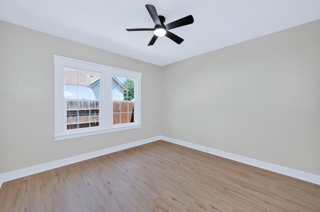 930 N Arthur Avenue, Fresno, CA 93728