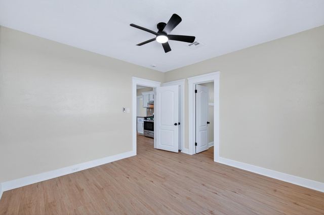 930 N Arthur Avenue, Fresno, CA 93728
