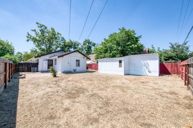 930 N Arthur Avenue, Fresno, CA 93728
