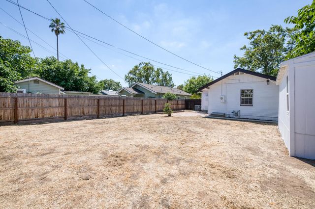 930 N Arthur Avenue, Fresno, CA 93728