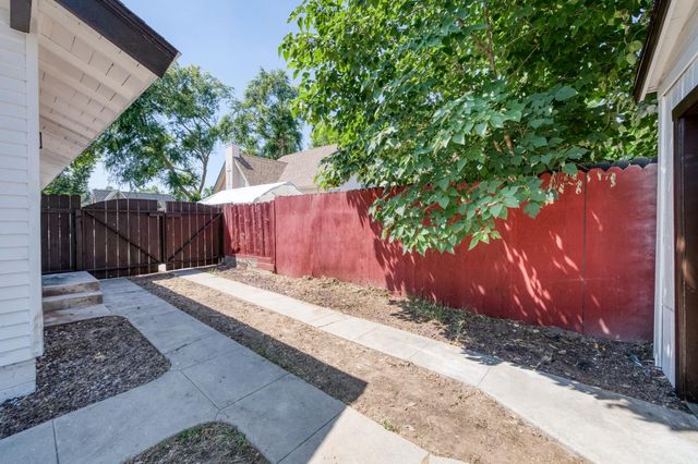 930 N Arthur Avenue, Fresno, CA 93728
