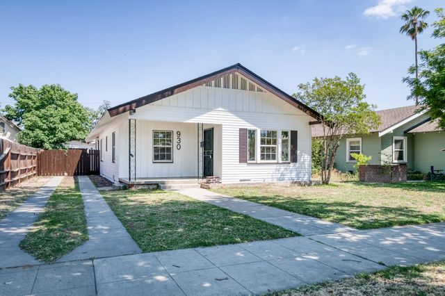 930 N Arthur Avenue, Fresno, CA 93728