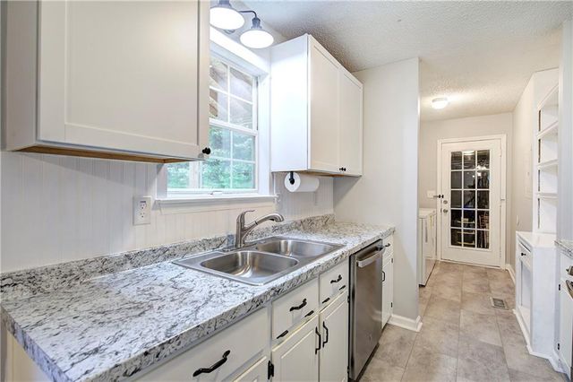 427 Jewell Cole Road, Hiram, GA 30141