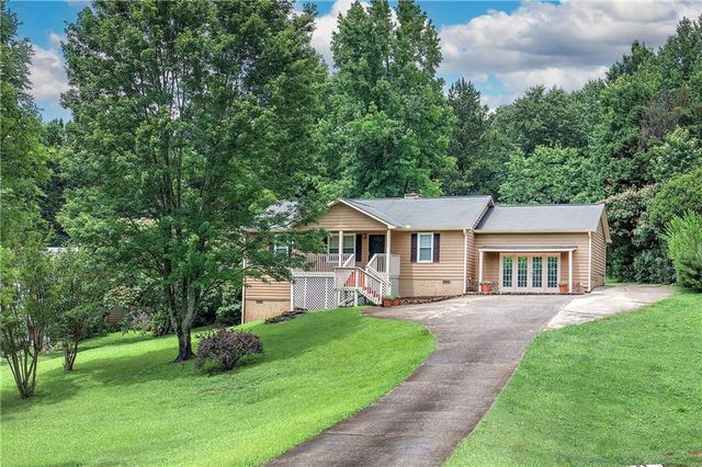 427 Jewell Cole Road, Hiram, GA 30141