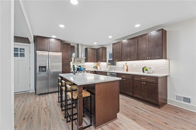 2921 Pine Valley Circle, East Point, GA 30344
