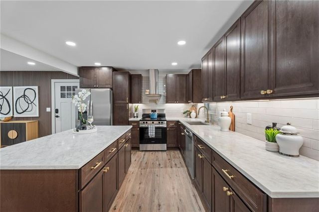 2921 Pine Valley Circle, East Point, GA 30344