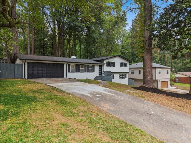 2921 Pine Valley Circle, East Point, GA 30344