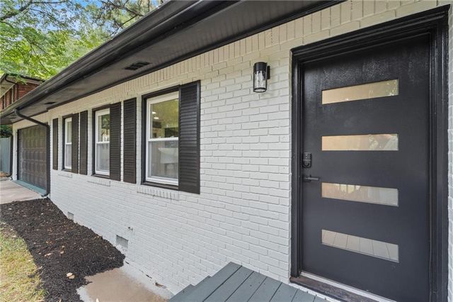 2921 Pine Valley Circle, East Point, GA 30344