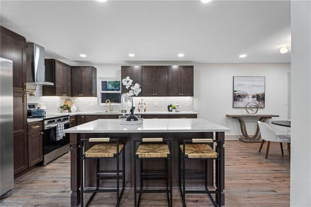 2921 Pine Valley Circle, East Point, GA 30344
