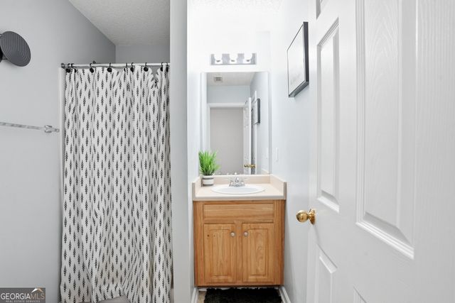 5339 Creekview Lane, Morrow, GA 30260