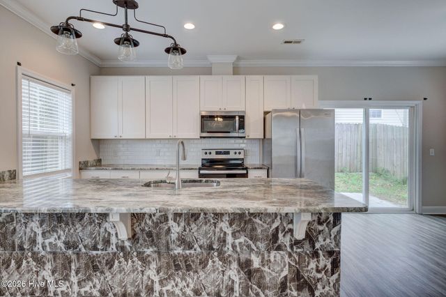 720 S 9th Street, Wilmington, NC 28401