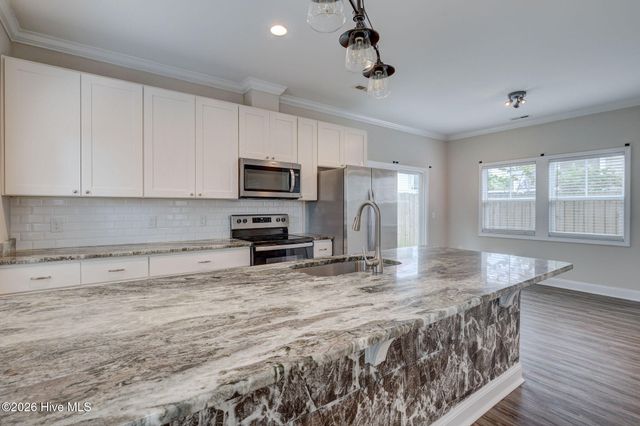 720 S 9th Street, Wilmington, NC 28401