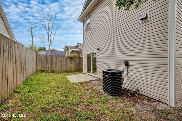720 S 9th Street, Wilmington, NC 28401