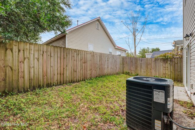 720 S 9th Street, Wilmington, NC 28401