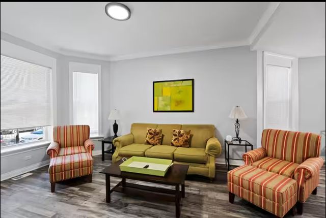 7144 S INGLESIDE Avenue, Chicago, IL 60621