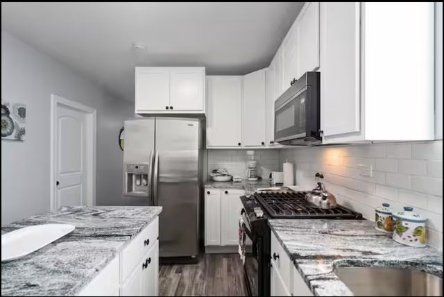 7144 S INGLESIDE Avenue, Chicago, IL 60621