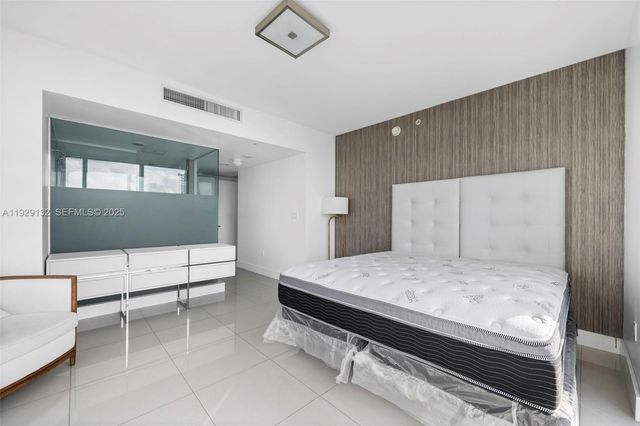 92 SW 3rd St 4610, Miami, FL 33130