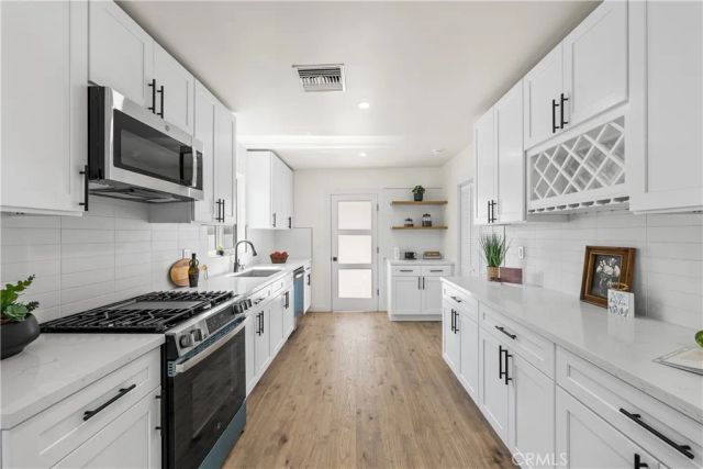 9753 Mercedes Avenue, Arleta, CA 91331