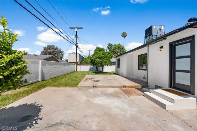9753 Mercedes Avenue, Arleta, CA 91331