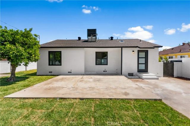 9753 Mercedes Avenue, Arleta, CA 91331