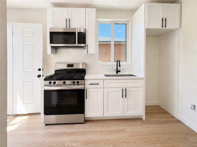 9753 Mercedes Avenue, Arleta, CA 91331