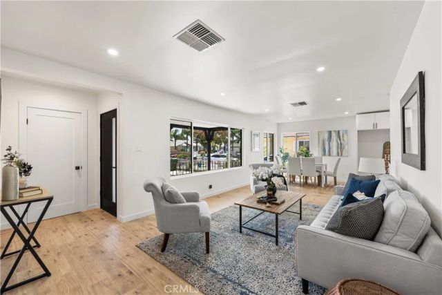 9753 Mercedes Avenue, Arleta, CA 91331