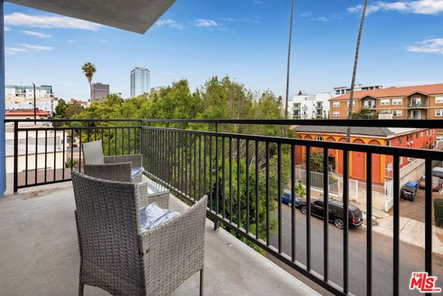 917 S Berendo Street 401, Los Angeles, CA 90006