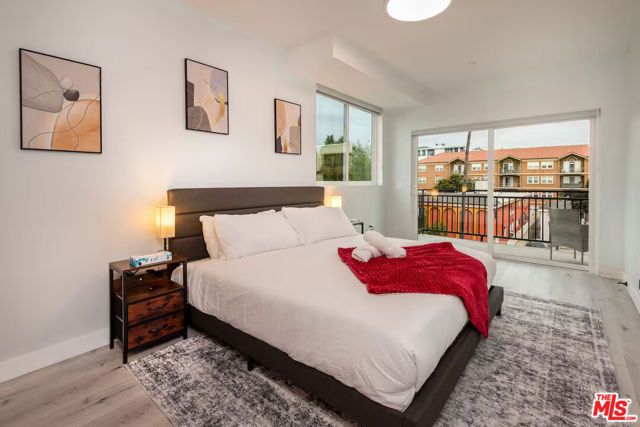 917 S Berendo Street 401, Los Angeles, CA 90006