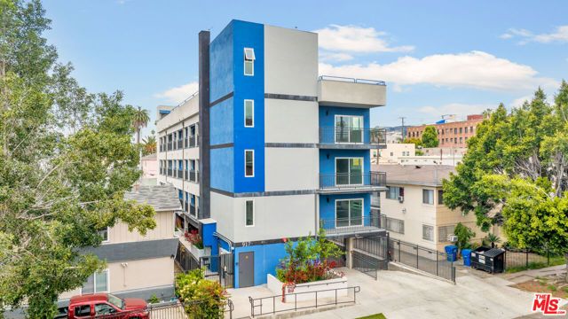 917 S Berendo Street 401, Los Angeles, CA 90006