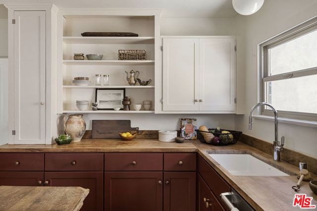 1556 Hazelwood Avenue, Los Angeles, CA 90041