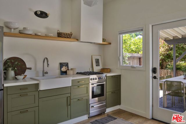 1556 Hazelwood Avenue, Los Angeles, CA 90041