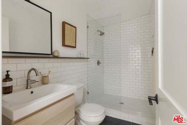 1556 Hazelwood Avenue, Los Angeles, CA 90041