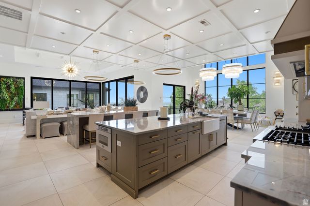 349 FORD CANYON DR, Centerville, UT 84014