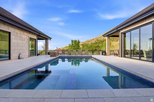 349 FORD CANYON DR, Centerville, UT 84014