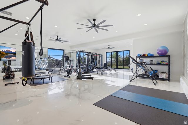 349 FORD CANYON DR, Centerville, UT 84014