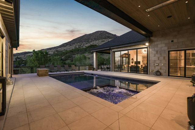 349 FORD CANYON DR, Centerville, UT 84014
