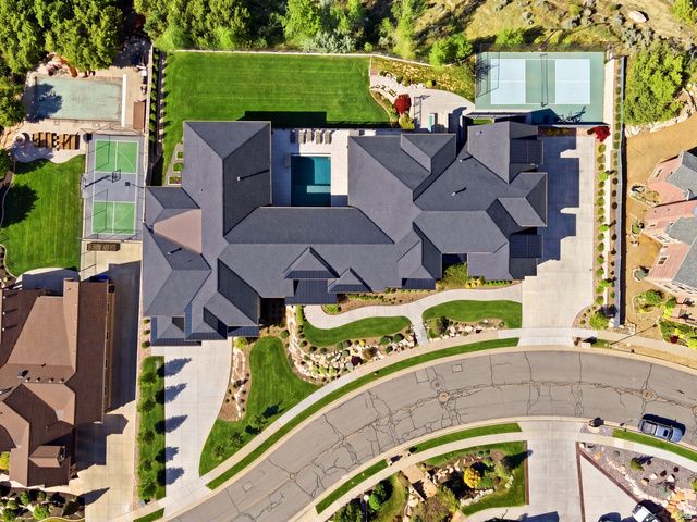349 FORD CANYON DR, Centerville, UT 84014