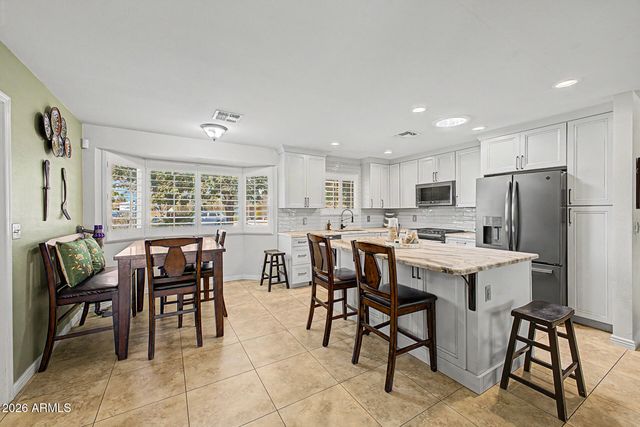 1701 E GREENWAY Street, Mesa, AZ 85203