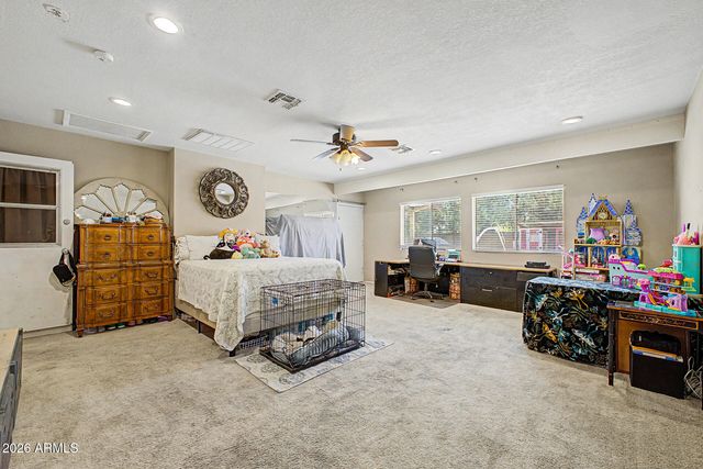 1701 E GREENWAY Street, Mesa, AZ 85203