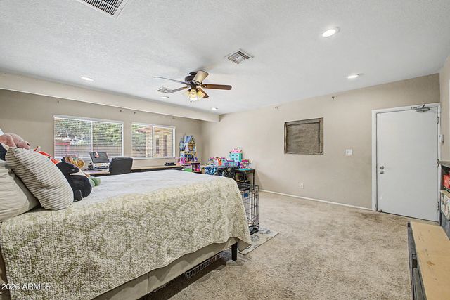 1701 E GREENWAY Street, Mesa, AZ 85203