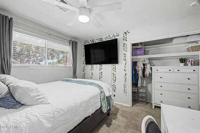 1701 E GREENWAY Street, Mesa, AZ 85203