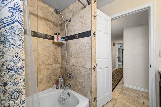 1701 E GREENWAY Street, Mesa, AZ 85203