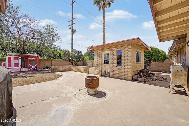 1701 E GREENWAY Street, Mesa, AZ 85203