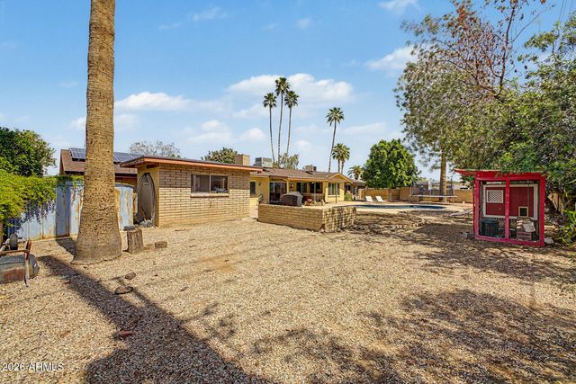 1701 E GREENWAY Street, Mesa, AZ 85203